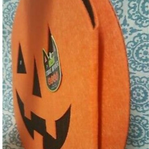 Halloween Pumpkin Table Runner 50in x 12in - Picture 2 of 3